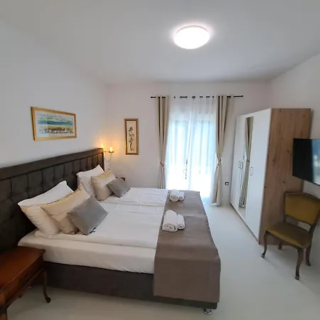 Angelina Villa